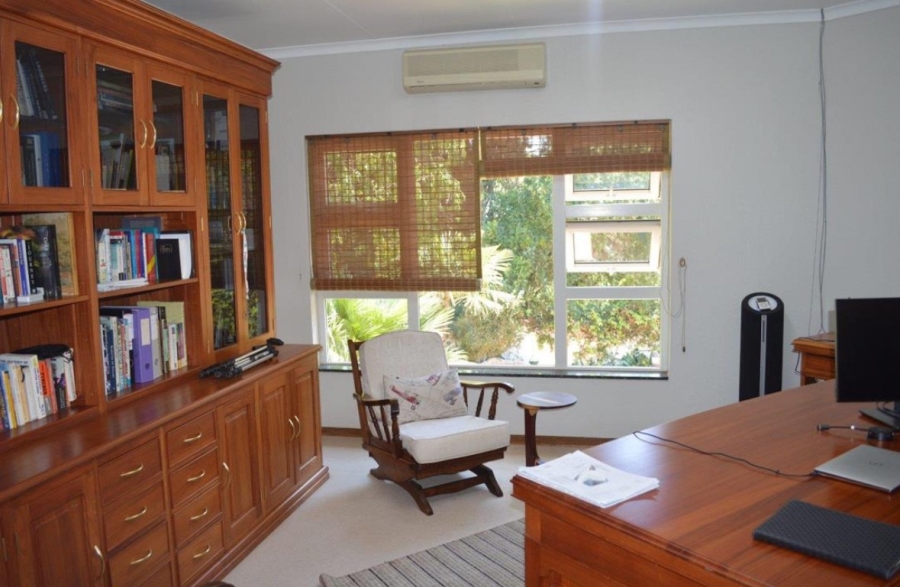 5 Bedroom Property for Sale in Wilkoppies North West